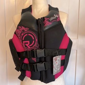 Radar Cameo Front Zip Life Vest NWT